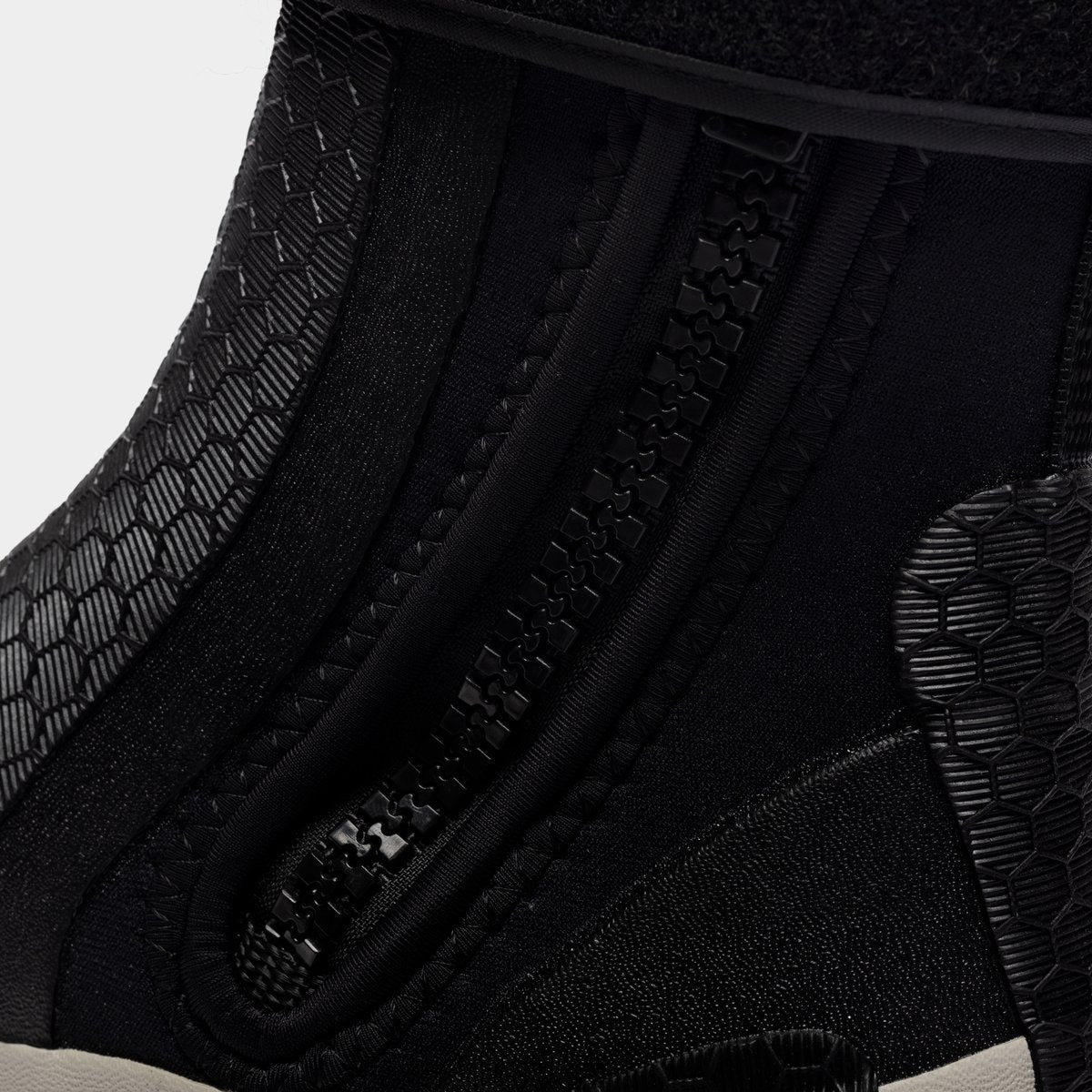 ROUND TOE WINDWARD BOOT