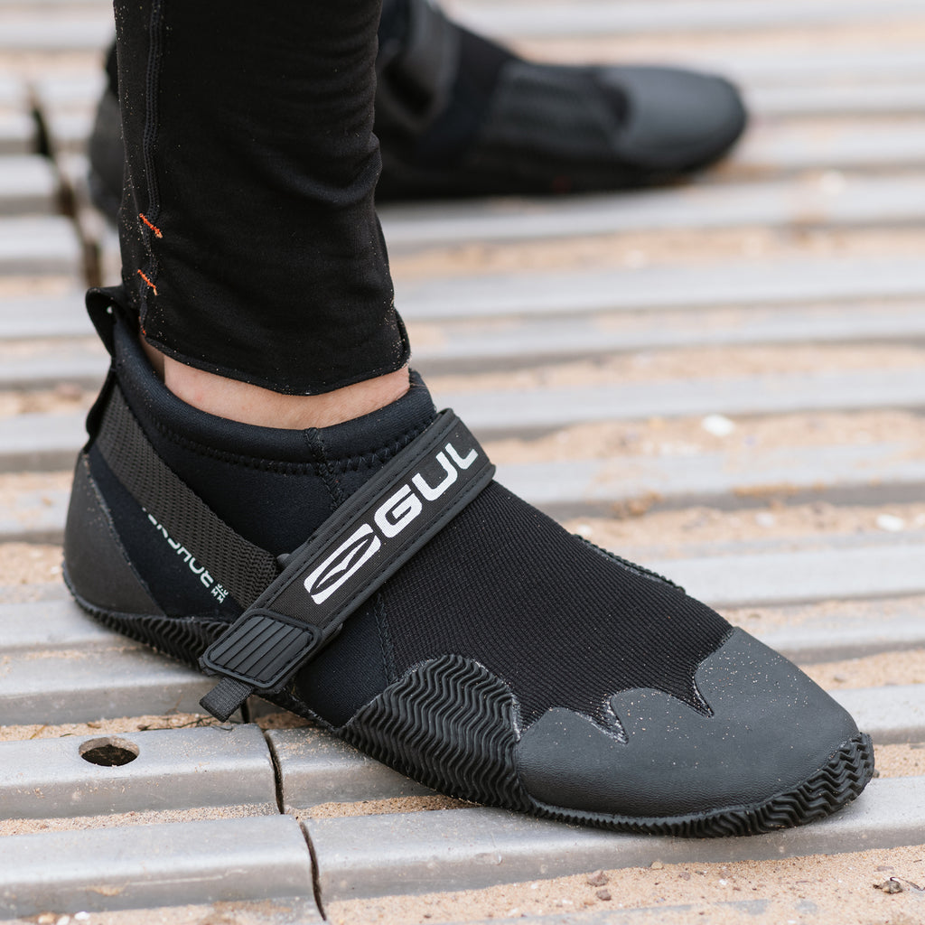 3MM STRAPPED POWER WETSUIT SLIPPER