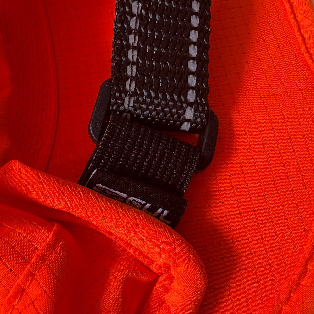 CODE ZERO BOLTDRY LT RACE FOLDING CAP