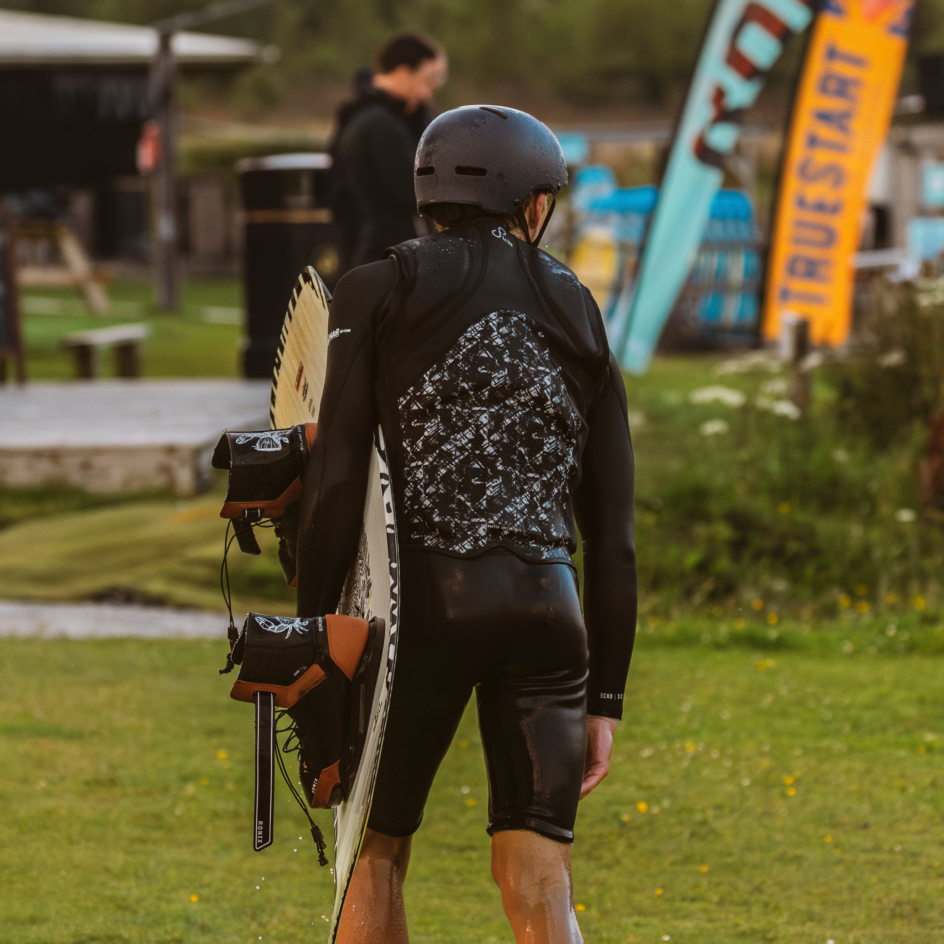 ECHO 32 CHEST ZIP NATUR SPRING